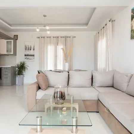 One And Only At Navagio Vila